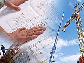 Kolaż: ręce na planie budowlanym, dźwig typu żuraw, robotnik na dachu budynku