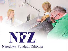 Logo NZF w tle kolejka do rejestracji w gabinecie lekarskim