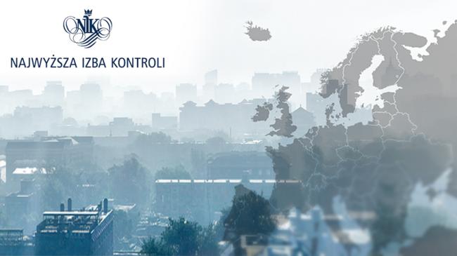 Logo NIK w tle miasto pokryte smogiem przenikające się z kształtem kontynentu europejskiego