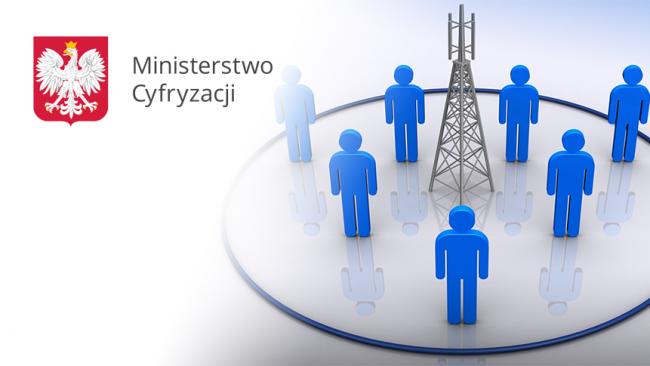 Logo Ministerstwa Cyfryzacji obok ilustracja: Symbolicznie przedstawiona grupa osób w kręgu, na którego środku znajduje się masz telefonii komórkowe