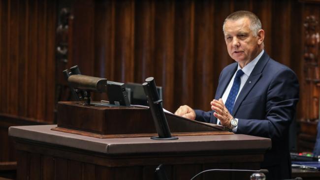 NIK President giving his speech on a&nbsp;platform at the Polish Sejm