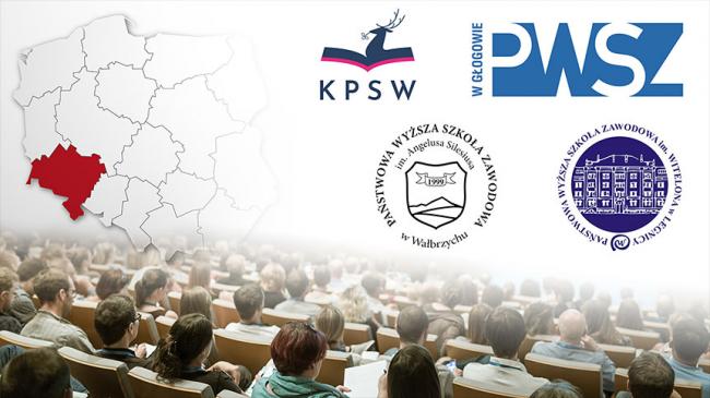 Logotypy dolnośląskich uczelni zawodowych KPSW, PWSZ w Głogowie, PWSZ w Wałbrzychu, PWSZ w Legnicy obok mapa Polski z zaznaczonym województwem dolnośląskim, poniżej studenci na sali wykładowej.