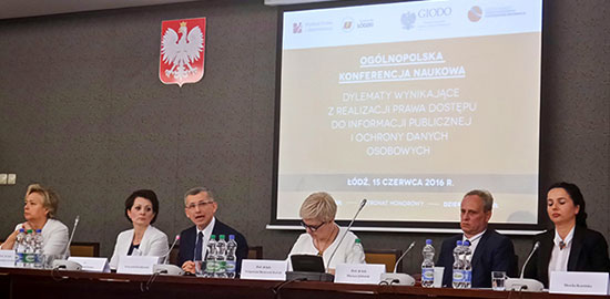 Prezes NIK Krzysztof Kwiatkowski przemawia na konferencji naukowej GIODO oraz Uniwersytet Łódzki