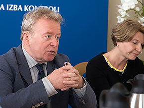 Janusz Wojciechowski w&nbsp;trakcie spotkania z&nbsp;radą