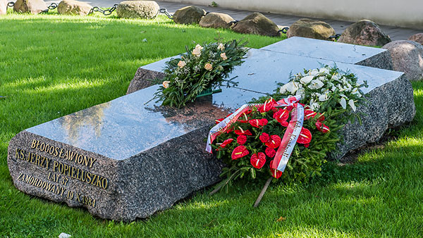 Grób ks. Popiełuszki