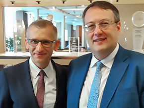 Prezes NIK Krzysztof Kwiatkowski z&nbsp;ukraińskim deputowanym Antonem Gerashchenko