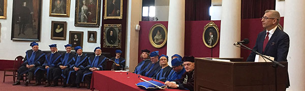 Prezes NIK na&nbsp;inauguracji roku akademickiego na&nbsp;Społecznej Akademii Nauk