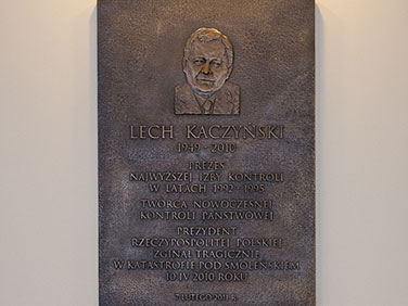 Tablica pamiątkowa Lecha Kaczyńskiego