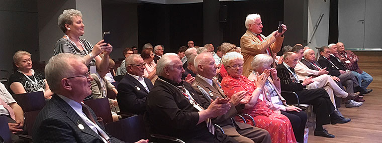 Uczesnicy Ogólnopolskiego Kongresu Stowarzyszenia Dzieci Wojny w&nbsp;Polsce