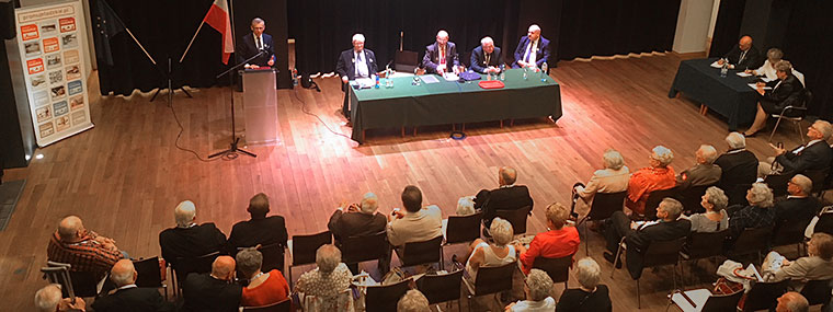 Prezes NIK Krzysztof Kwiatkowski przemawia do&nbsp;uczestników Ogólnopolskiego Kongresu Stowarzyszenia Dzieci Wojny w&nbsp;Polsce