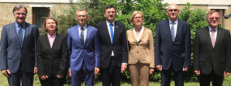 Prezes NOK Chorwacji Ivan Klesić, wiceprezes NOK Słowenii Mojca Planinsek, Prezes NIK Krzysztof Kwiatkowski, Prezes NOK Węgier Laszlo Domokos, Prezes NOK Austrii Margit Kraker, Prezes NOK Słowacji Karol Mitrik, Prezes NOK Czech Miloslav Kala.