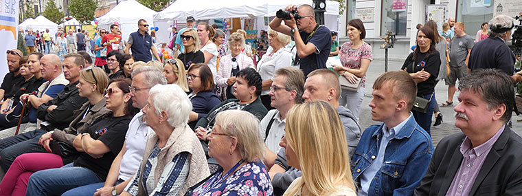 Publiczność panelu na Łódzkich Targach Ekonomi Społecznej
