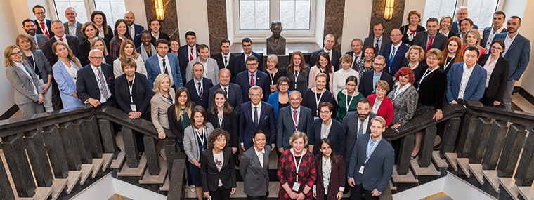 Pamiątkowe grupowe zdjęcie ze spotkania dyrektorów metodyki europejskich Najwyższych Organów Kontroli