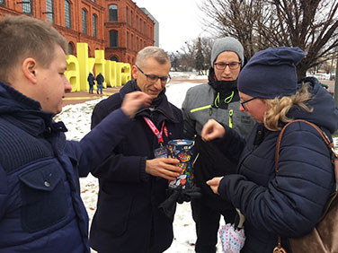 Prezes NIK kwestuje w&nbsp;Łodzi