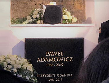 Urna z&nbsp;prochami prezydenta Pawła Adamowicza