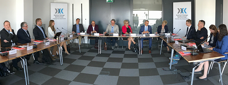 Debata o&nbsp;praktyce zarządzania w&nbsp;Polsce 1