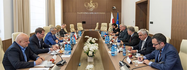Senatorowie z Czech na spotkaniu w Najwyższej Izbie Kontroli