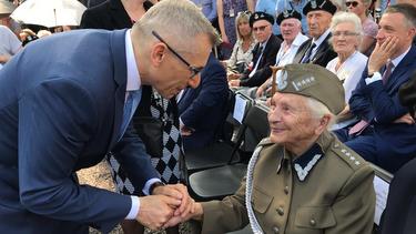 Prezes NIK Krzysztof Kwiatkowski i&nbsp;kombatantka