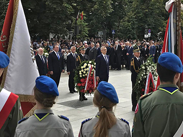 Prezes NIK pod pomnikiem Polski Walczącej