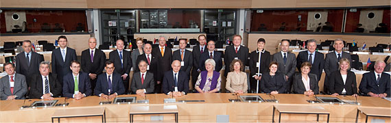 Pamiątkowe zdjęcie ze spotkania szefów europejskich NOK na zebraniu Komitetu Kontaktowego