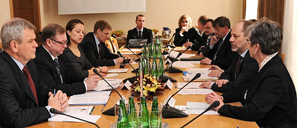 Rosyjska delegacja w&nbsp;trakcie rozmów z&nbsp;kierownictwem NIK.