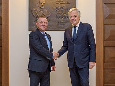Prezes NIK Marian Banaś i Komisarz UE ds. sprawiedliwości Didier Reynders