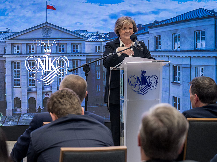 Prezes Trybunału Obrachunkowego Hiszpanii i Sekretarz Generalny EUROSAI pani Enriqueta Jávega zabiera głos