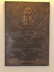 Tablica poświęcona pamięci Lecha Kaczyńskiego
